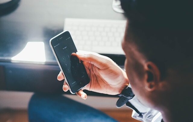 These ‘Wrong Phone Number’ Scams Are Hilariously Creepy—But Also Seriously Dangerous