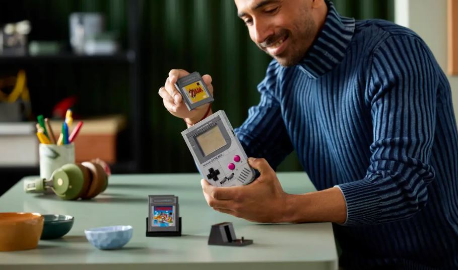 Nintendo and LEGO Go Retro with LEGO Game Boy Reveal Trailer 1 LEGO Game boy