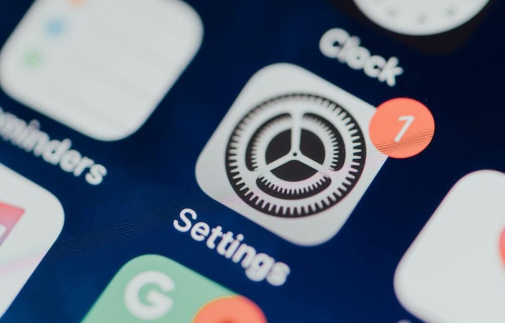 iOS 26.2 Adds Alarm Reminders, New AirDrop Codes, and a Boost for Liquid Glass